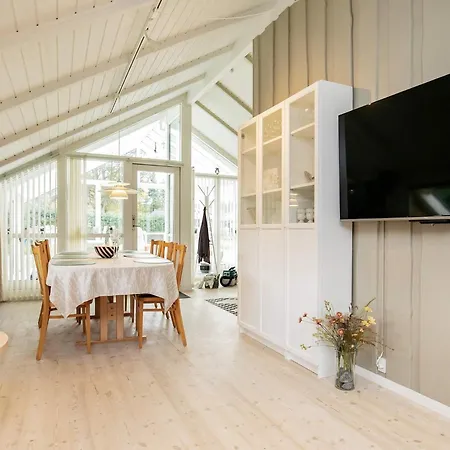 6 Person Holiday Home In Hals-By Traum *